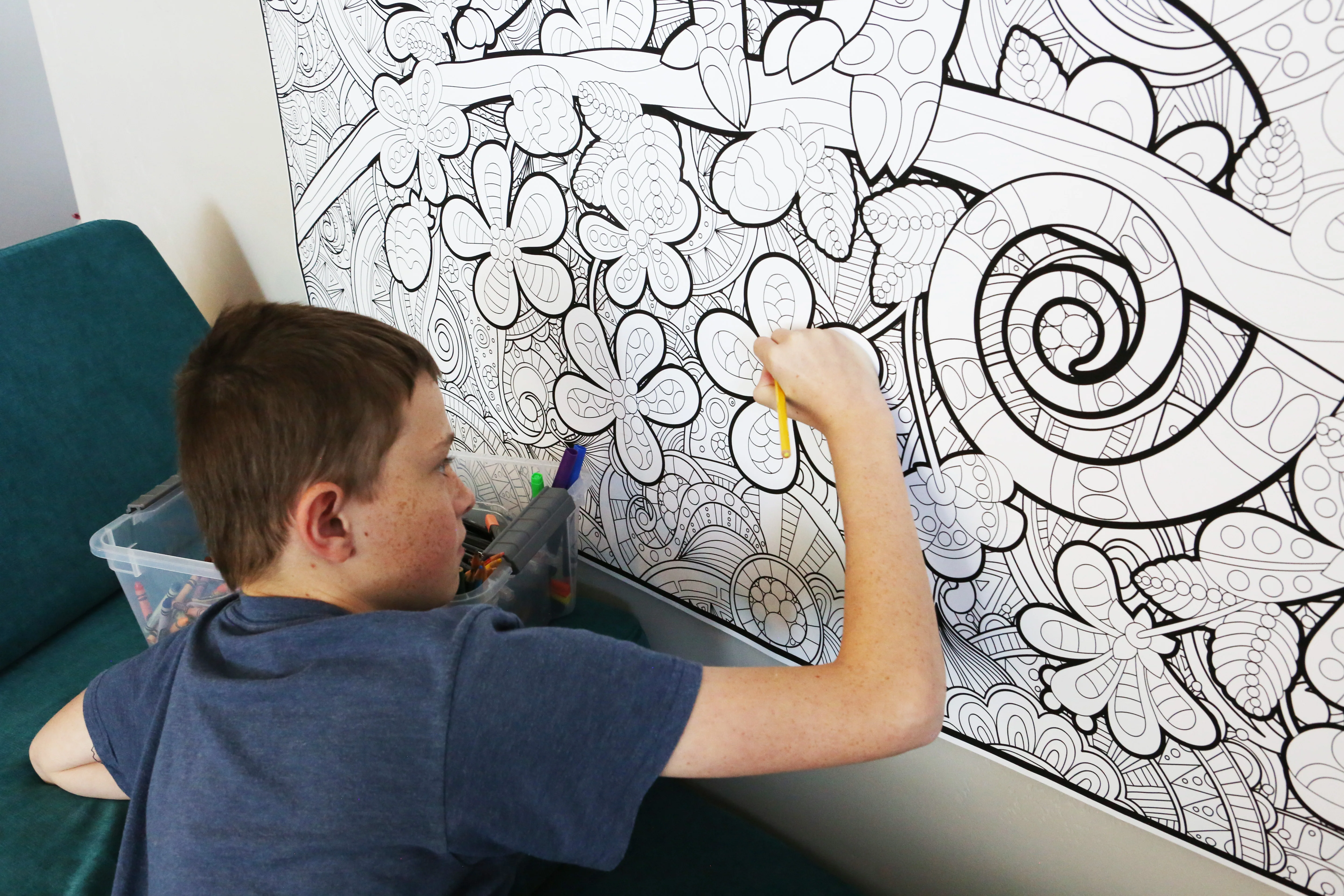 Chameleon Giant Coloring Poster-Large Animal Wall Art, Big Group Coloring Activity for Kids, Families & Classrooms - Image 6